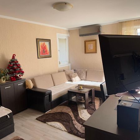 Studio Apartment For Rent In 부드바 외부 사진
