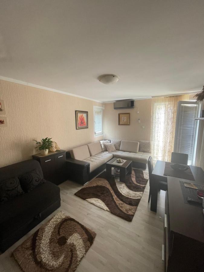 Studio Apartment For Rent In 부드바 외부 사진