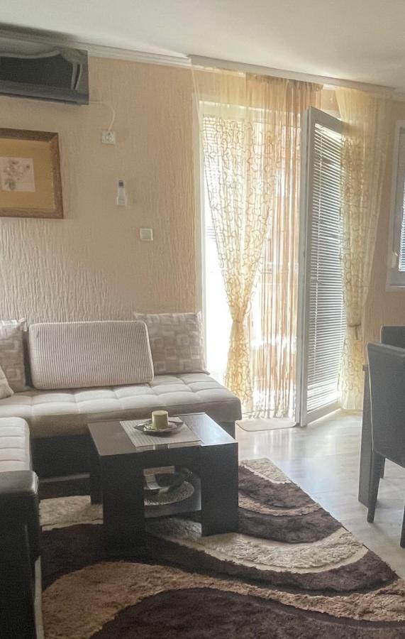 Studio Apartment For Rent In 부드바 외부 사진