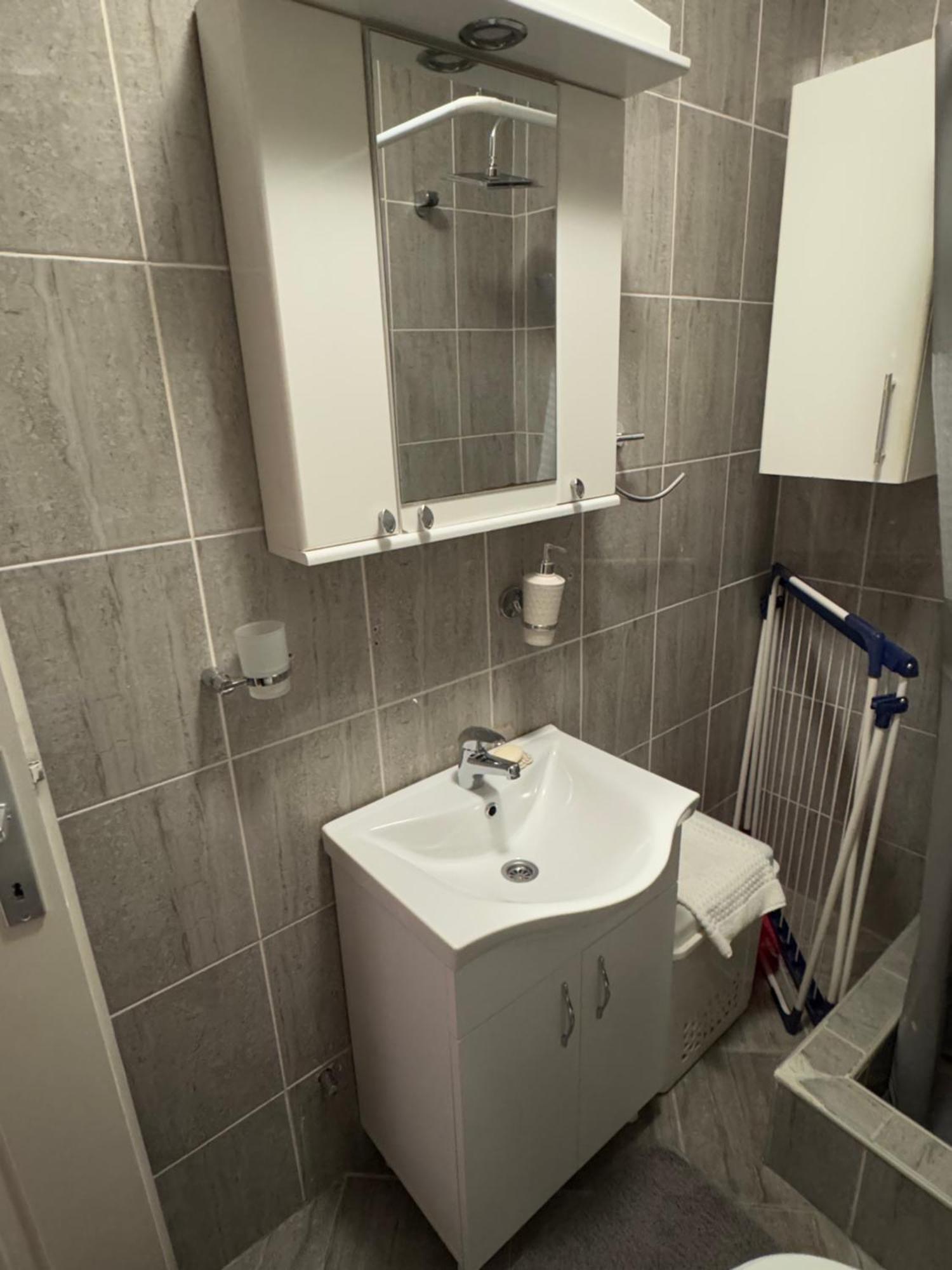Studio Apartment For Rent In 부드바 외부 사진